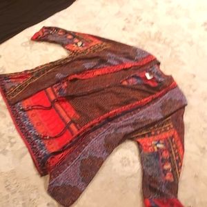 Stunning vintage Carol Little top,size1x in excellent cond,vibrant colors,unique